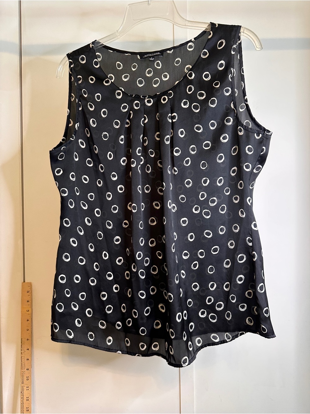 Notations Black Sleeveless Circle-Print Camisole